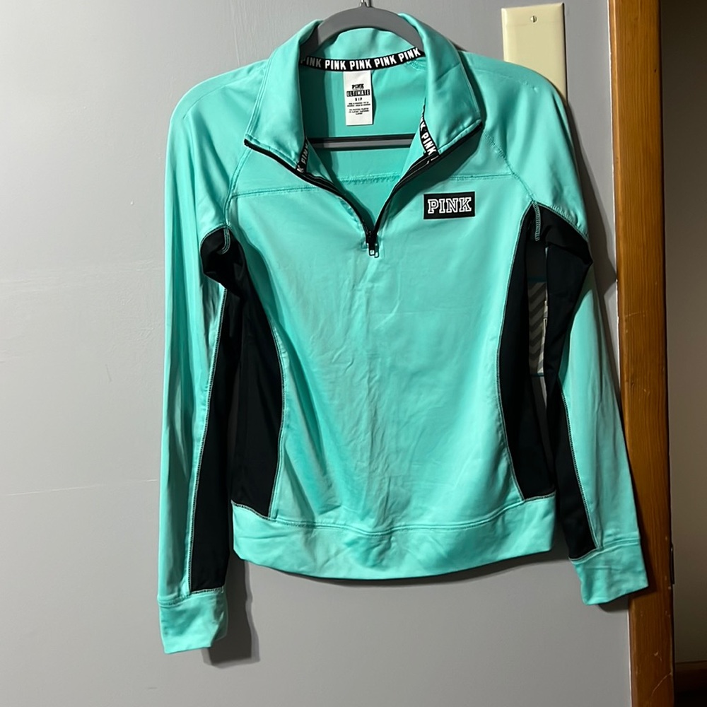 1/2 zip lightweight pullover